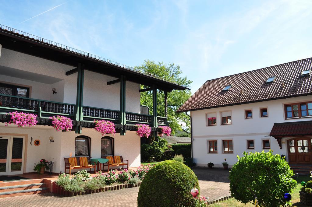 Landhaus Cornelia บัดเบียร์นบาค ภายนอก รูปภาพ